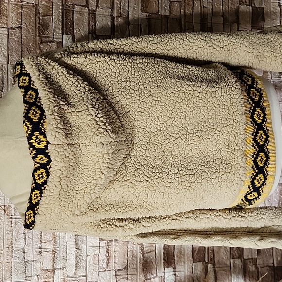 Jack BB Dakota Cozy Cream/ Tan Knit Hoodie Jacket with Button Details - Picture 3 of 10